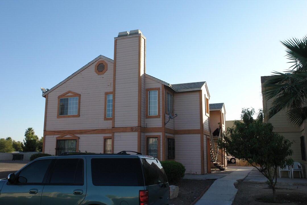 Village At Washington in Las Vegas, NV - Building Photo