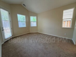 1743 Waltzer Rd in Santa Rosa, CA - Building Photo - Building Photo