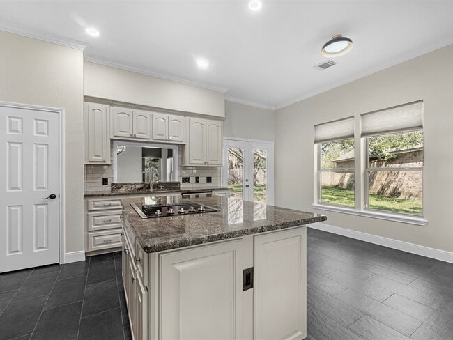 2715 Penmere Ct