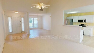 342 Meadow Pathway Dr in Fletcher, NC - Building Photo - Building Photo