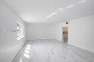 236 NE 55th Terrace in Miami, FL - Building Photo - Building Photo