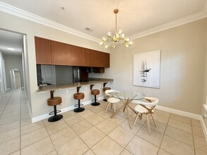 The Palms Condominiums in Gainesville, FL - Foto de edificio - Building Photo