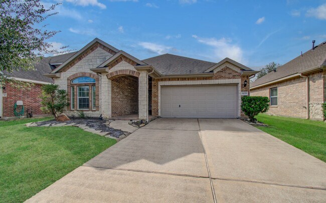 property at 14235 Englewood Park Ln