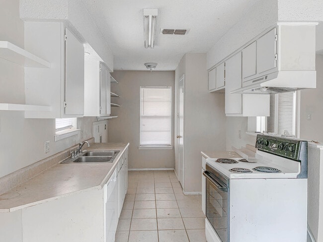 6415 27th St in Lubbock, TX - Building Photo - Building Photo