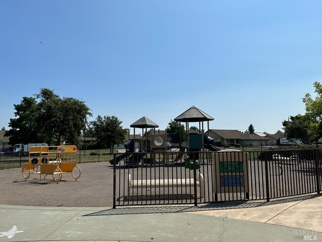 1128 Lawler Ranch Pkwy in Suisun City, CA - Building Photo - Building Photo