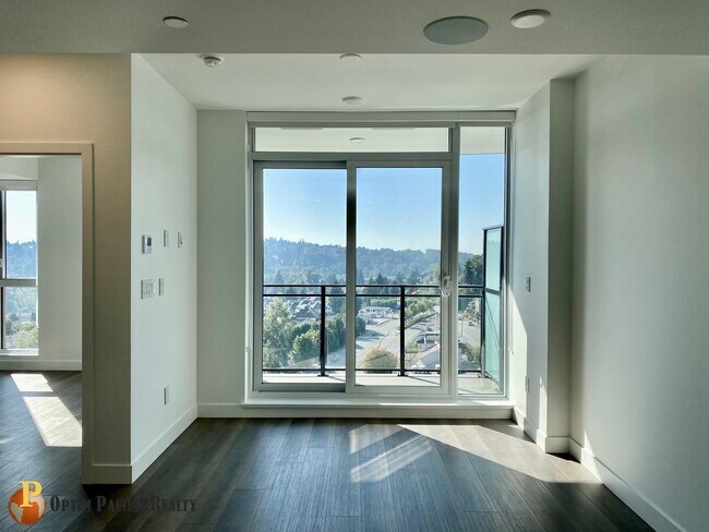 901 Lougheed Hwy in Coquitlam, BC - Building Photo - Building Photo