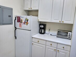 1382 Beacon St in Brookline, MA - Building Photo - Building Photo