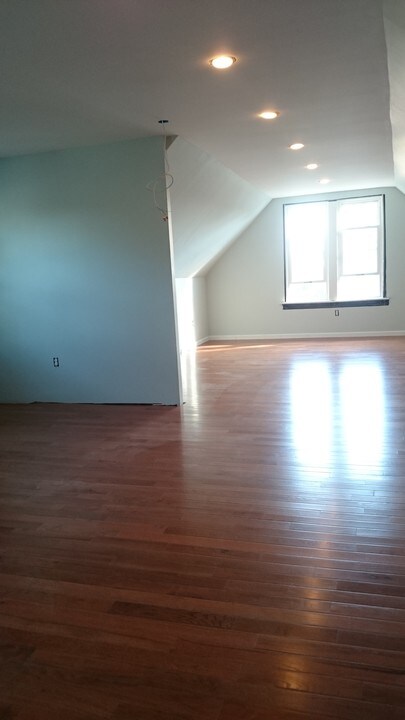 47 E 39th St in Bayonne, NJ - Building Photo