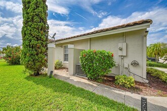 5642 NW 118th Dr in Coral Springs, FL - Building Photo - Building Photo