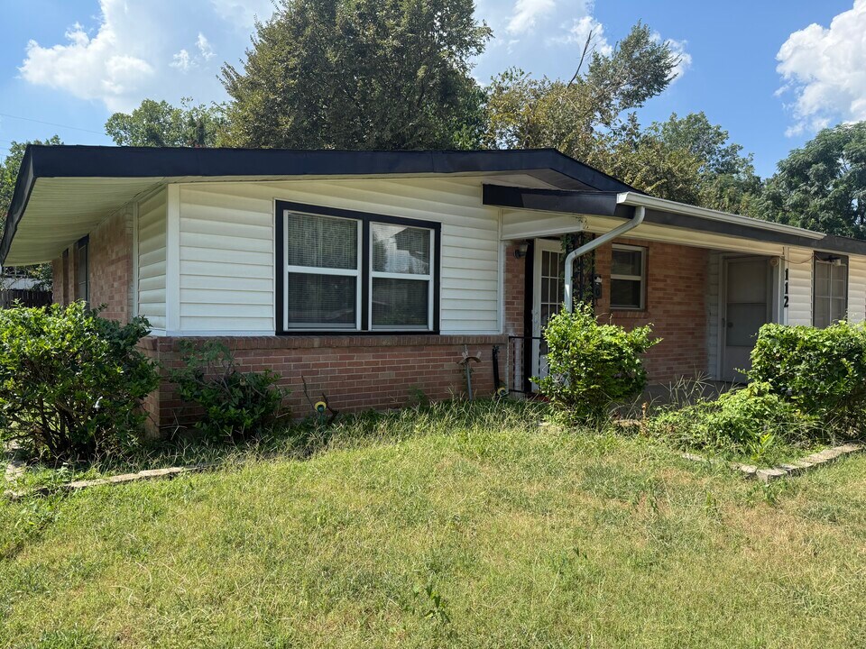 112 Jenny Kay Ln in Irving, TX - Building Photo