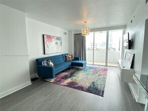500 NE 29th St, Unit 1001 in Miami, FL - Building Photo - Building Photo