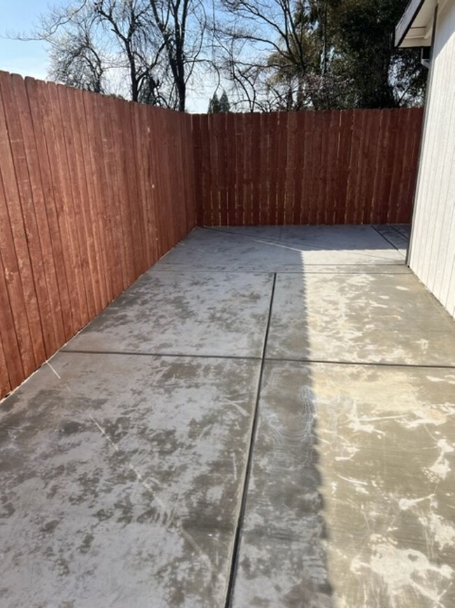 10962 Hirschfeld Way in Rancho Cordova, CA - Foto de edificio - Building Photo