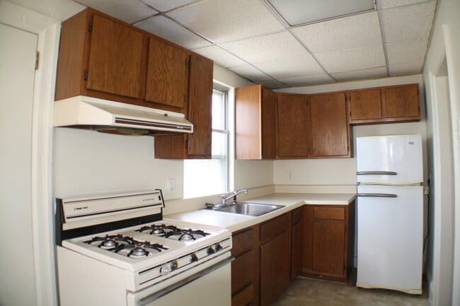 703 W Haverford Rd, Unit 703 3R in Bryn Mawr, PA - Building Photo - Building Photo