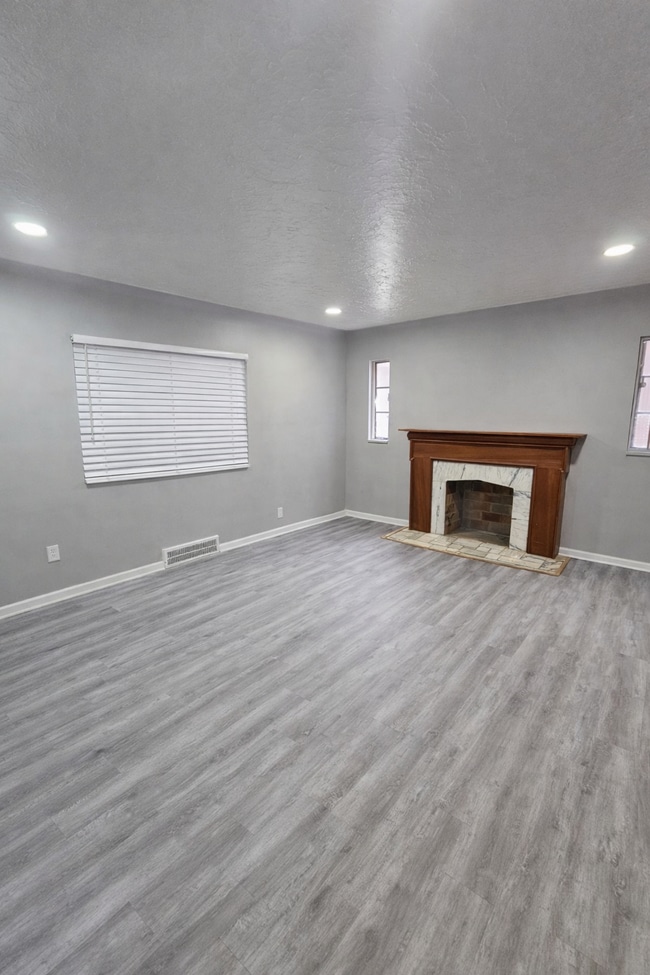 14140 Fairmount Dr in Detroit, MI - Building Photo - Building Photo