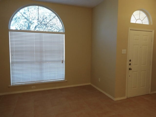 6448 Royal Cedar Dr in Dallas, TX - Foto de edificio - Building Photo