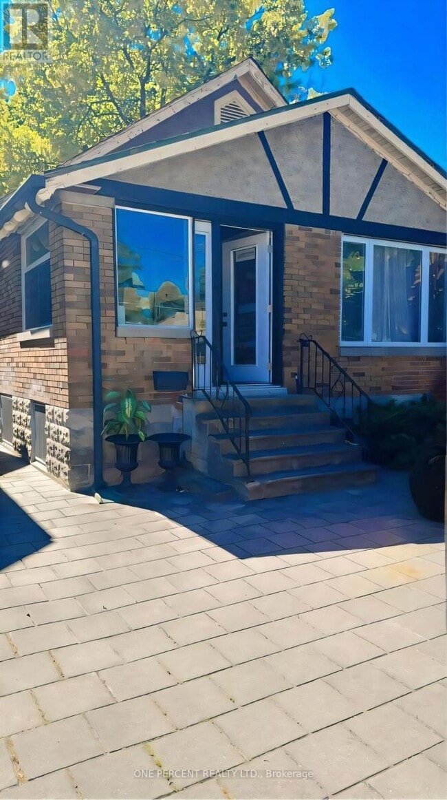 property at 13 Moir St