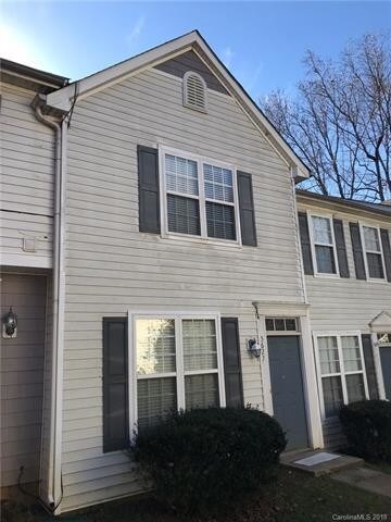 5627 Seths Dr in Charlotte, NC - Building Photo