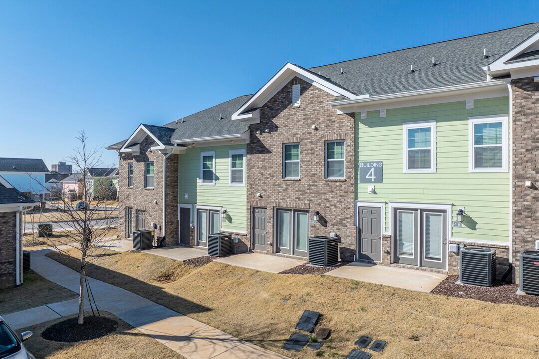 The Oaks at St. Anna's Park in Columbia, SC - Building Photo