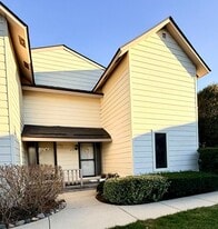 633 Chip Ct in Gurnee, IL - Building Photo