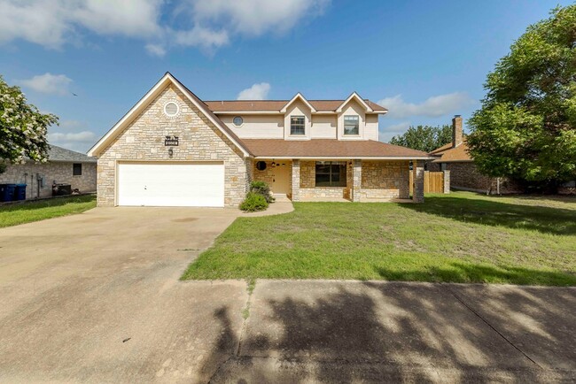 2006 Vista Ridge Dr in Kerrville, TX - Building Photo - Building Photo