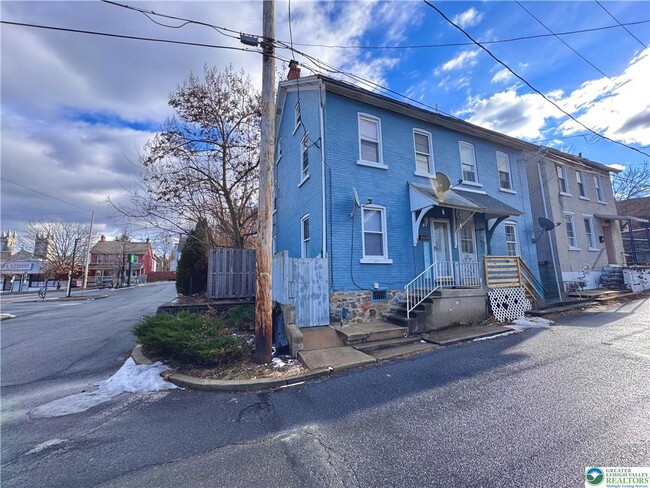 527 Bradley St in Bethlehem, PA - Building Photo - Building Photo