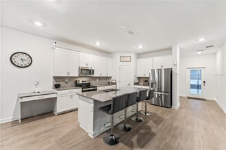 11836 Language Wy in Orlando, FL - Building Photo - Building Photo