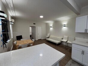 1620 Pennsylvania Ave, Unit 103 in Miami Beach, FL - Building Photo - Building Photo