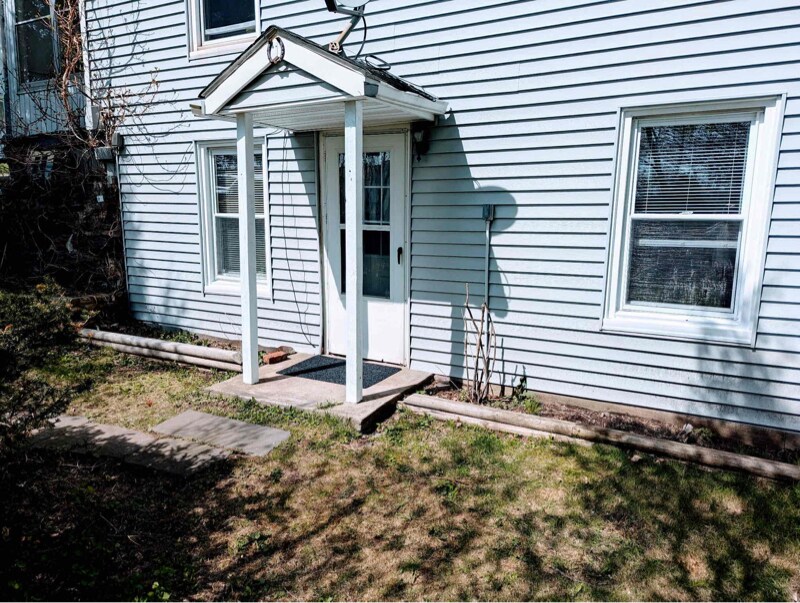 4 Academy St-Unit -2 in Stamford, NY - Building Photo