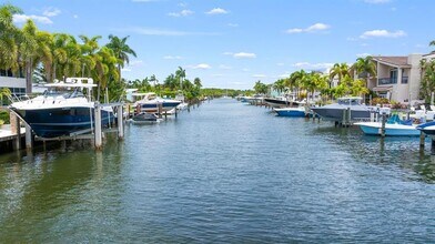 1524 Bayview Dr in Fort Lauderdale, FL - Building Photo - Building Photo