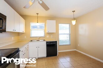 4208 76th Dr E in Sarasota, FL - Building Photo - Building Photo