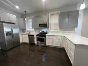 1529 S Central Park Ave-Unit -1 in Chicago, IL - Building Photo - Building Photo