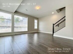 8413 Midtown Wy in Chilliwack, BC - Building Photo - Building Photo