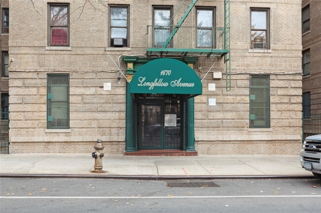 property at 1670 Longfellow Ave