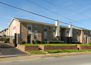 Carlyle Crossing in Fort Worth, TX - Building Photo - Building Photo