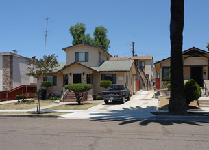 3046-3052 Hawthorn St in San Diego, CA - Building Photo - Building Photo