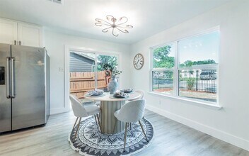 6103 Wing Feather Dr in Austin, TX - Building Photo - Building Photo