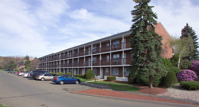 Valley View Apartments in Holyoke, MA - Building Photo - Building Photo