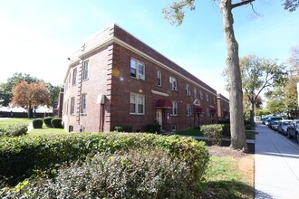 Saint James Mutual Homes in Washington, DC - Foto de edificio - Building Photo