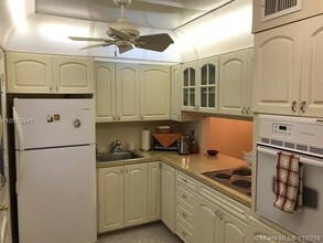 3020 Marcos Dr-Unit -S505 in Aventura, FL - Building Photo - Building Photo