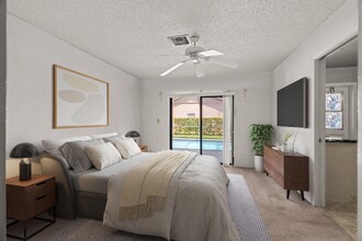 3919 NW 72nd Dr in Coral Springs, FL - Building Photo - Building Photo