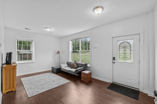 4813 Calvert Rd in College Park, MD - Foto de edificio - Building Photo