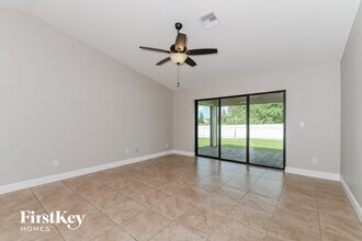 1806 NE 2nd Ave in Cape Coral, FL - Foto de edificio - Building Photo