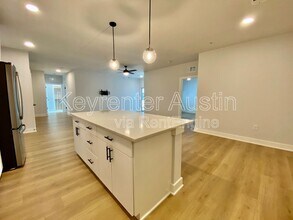 3101 Govalle Ave in Austin, TX - Building Photo - Building Photo