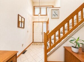 209 Vivian Ln in Vestal, NY - Building Photo - Building Photo