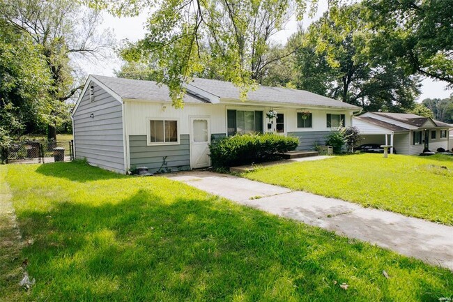1002 Hutton Pl in Ferguson, MO - Building Photo - Building Photo