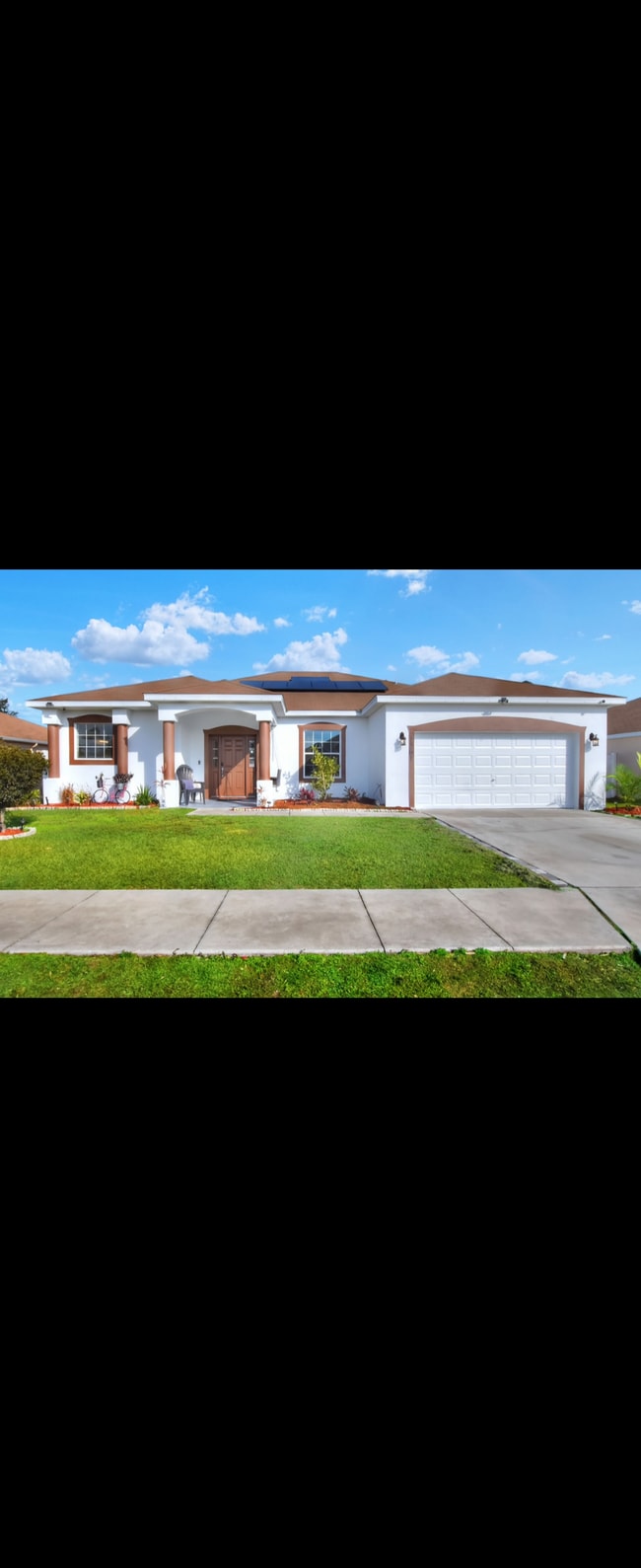 property at 1561 Shorewood Dr