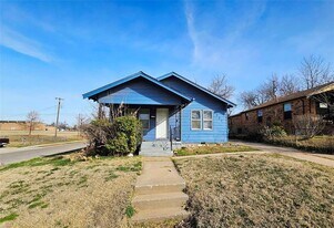 1501 NE 17th St in Oklahoma City, OK - Building Photo
