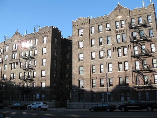 178 Rockaway Pky in Brooklyn, NY - Foto de edificio - Building Photo