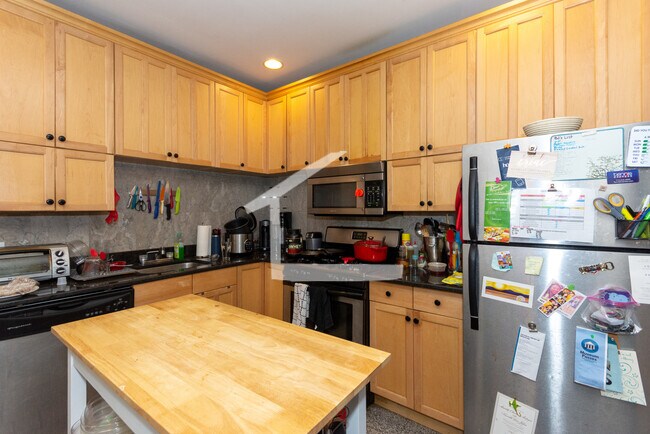 69 Babcock St in Brookline, MA - Building Photo - Building Photo