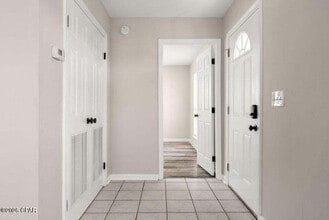 9110 Sunshine Dr in Youngstown, FL - Building Photo - Building Photo